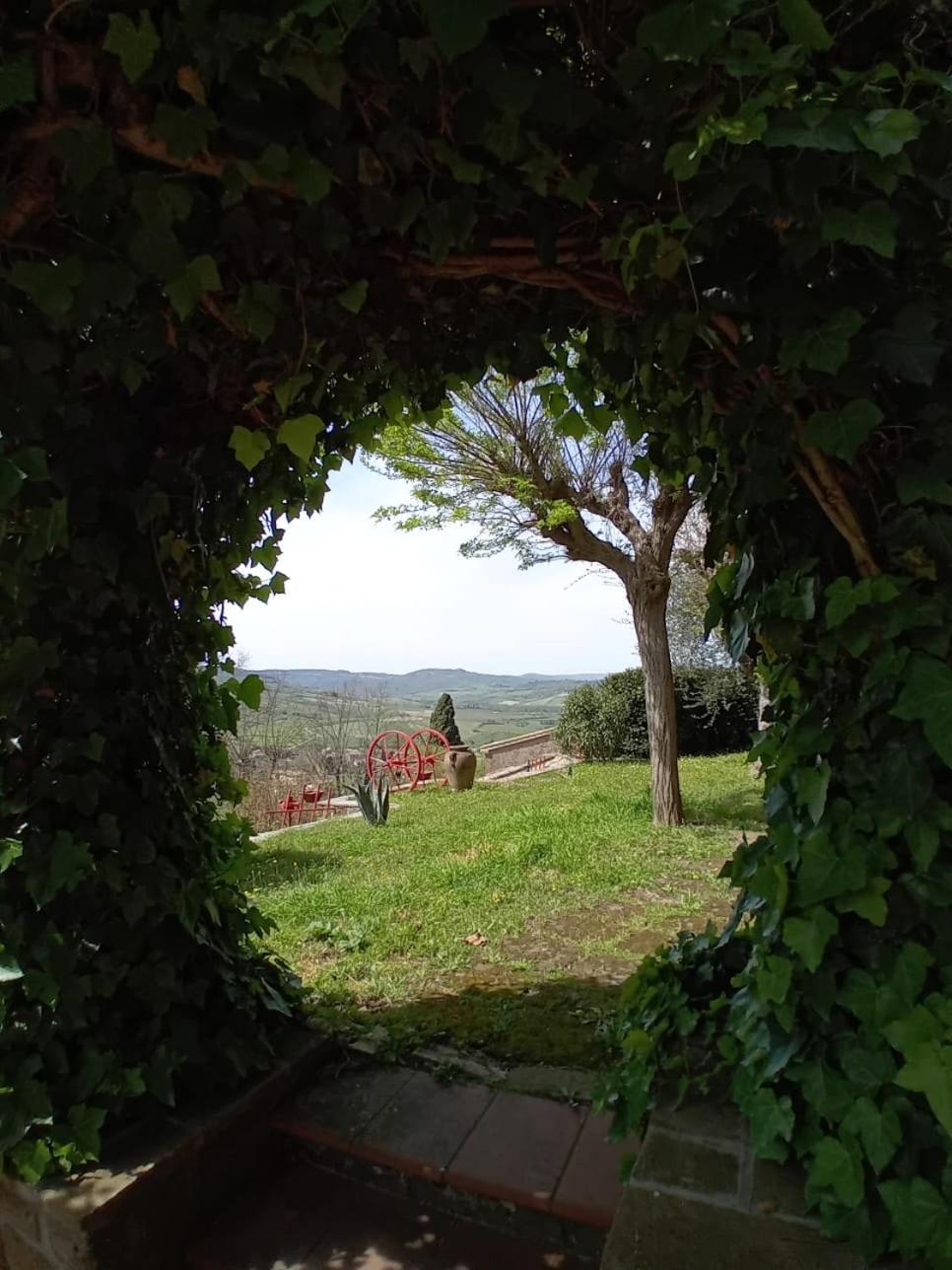 Casa Serafina Trilocale Con Arredi D'Arte E Parcheggio Privato Orvieto Exterior foto